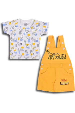 Wish Karo Boys Conversational Printed T-shirt With Dungarees