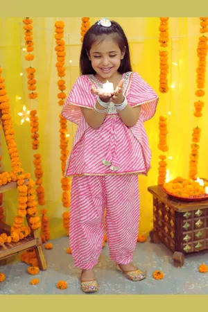 BownBee Girls Leheriya Printed Thread Work Pure Cotton Kurti with Harem Pants