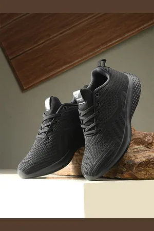 Yuuki Women Textured Lace-Up Sneakers