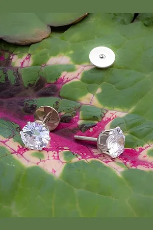 KARISHMA KREATIONS Unisex Silver-Plated Contemporary Stud Earrings