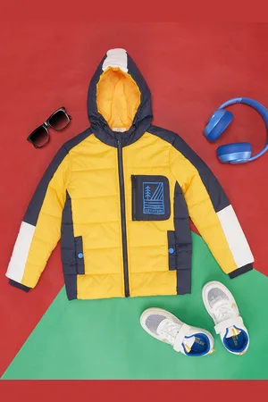 Pantaloons Boys Colourblocked Hooded Puffer Jacket with Patchwork
