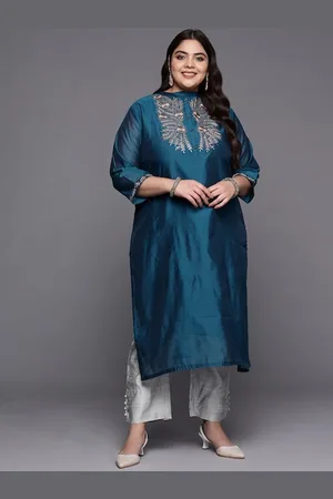 Sztori Plus Size Floral Yoke Design Mandarin Collar Regular Kurta with Trousers