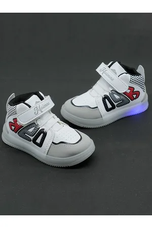 FEETWELL Kids Colourblocked Comfort Insole Sneakers With LED Lights