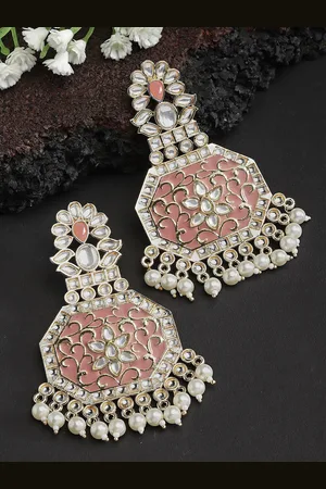 karatcart Gold-Plated Contemporary Kundan Chandelier Drop Earrings