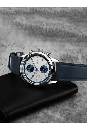 Titan Men Textured Dial & Leather Straps Analogue Watch 10026SL03
