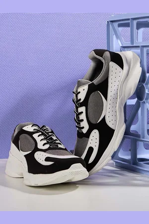 Styli Men Colourblocked Lace-Up Sneakers