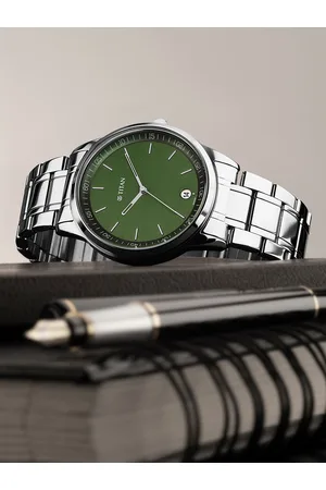 Titan Men Dial & Stainless Steel Bracelet Style Straps Analogue Watch 10027SM01