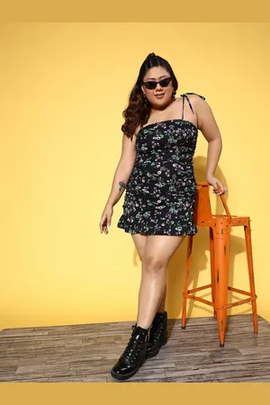 Berrylush Plus Size Black Floral Crepe Bodycon Mini Dress