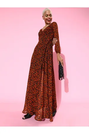 Berrylush Women Stylish Black Floral Sweetheart Neck Dress