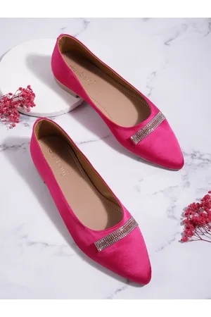 DressBerry Women Embellished Slip-On Ballerinas