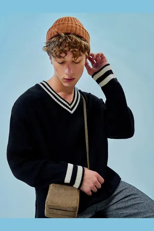 Bewakoof Flatknit Sweater