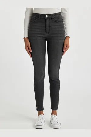 DeFacto Women Mid-Rise Clean Look Light Fade Stretchable Jeans