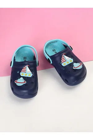 Max Collection Boys Boat Applique Clogs