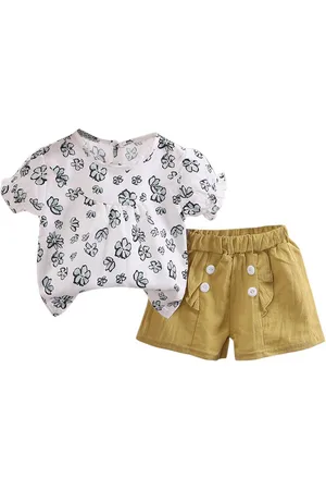 Stylecast Girls White & Yellow Floral Printed Top With Shorts