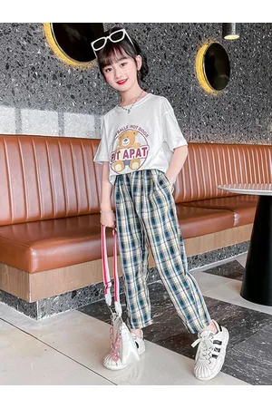 Stylecast Girls White & Beige Printed Pure Cotton T-shirt with Checked Pyjamas