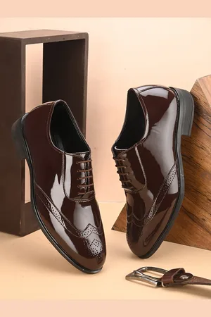 John Karsun Men Textured Formal Brogues