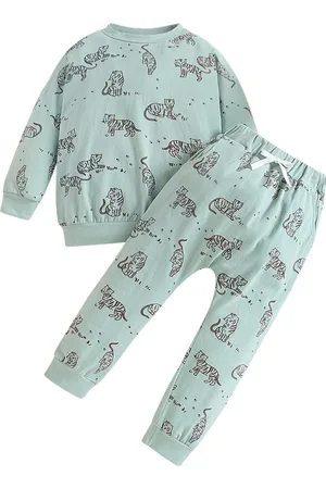 Stylecast Boys Green Printed T-shirt With Trousers