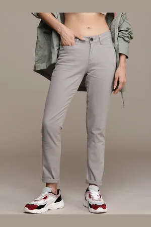 Roadster Women Classic Slim Fit Low-Rise Chinos Trousers