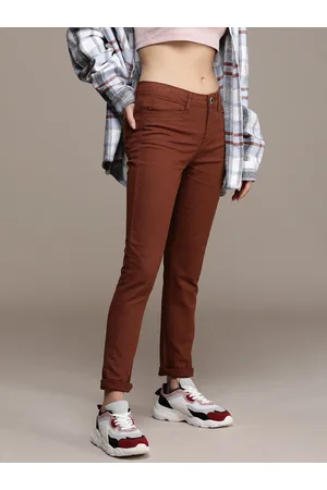 Roadster Women Classic Slim Fit Low-Rise Chinos Trousers
