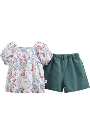 Stylecast Girls White & Green Printed Square Neck Puff Sleeves Top with Shorts