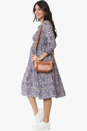 Carlton London Pink Structured Hobo Bag with Tasselled