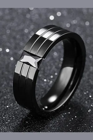 VÌEN Men Titanium Plated CZ-Studded Finger Ring