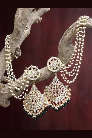 karatcart Gold Plated Drop Earrings