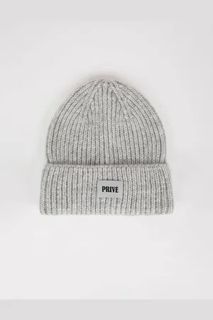DeFacto Women Self Design Beanie