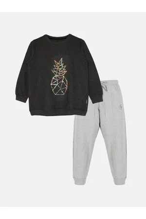 KiddoPanti Girls Graphic Printed Fleece Sweatshirt With Joggers