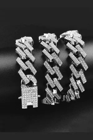 Designs & You Silver-Plated American Diamond Studded Stainless Steel Necklace