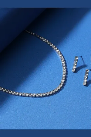 OOMPH AD-Studded Jewellery Set