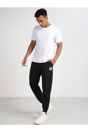 Lee Men Solid Cotton Low-Rise Joggers