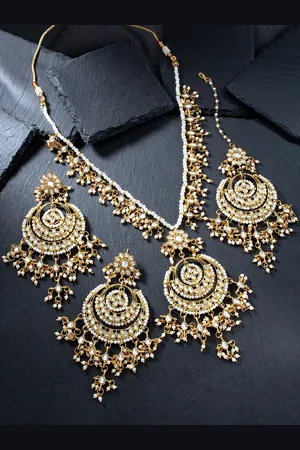 Peora White Gold-Plated Kundan & Pearl Jewellery Set