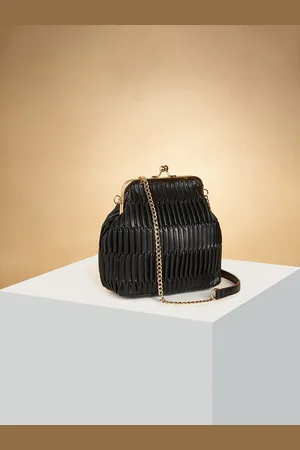 Womens Purses: Ladies Leather & Coin Purses Online | Myntra