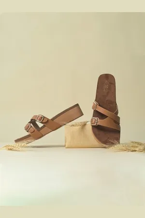 THE WHITE POLE Open Toe Flatform Heels With Buckle Detail