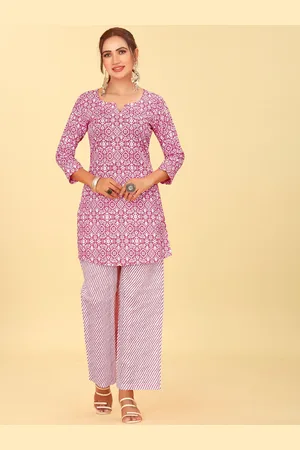 CHANSI Geometric Printed Round Neck Kurti With Trouser
