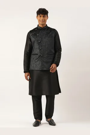 TheEthnic.Co Mandarin Collar Jacquard Kurta With Pyjama & Nehru Jacket