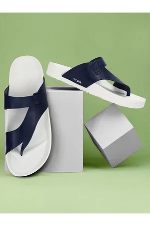 PARAGON Men White & Blue Solid Comfort Sandals