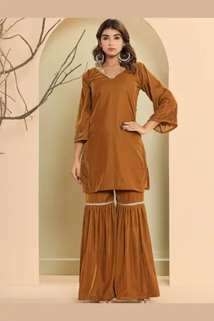 HOUSE OF JAMOTI Regular Beads and Stones Velvet Kurti with Sharara & With Dupatta