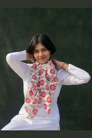 BUTA BUTI Floral Printed Cotton Stole