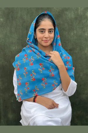 BUTA BUTI Floral Printed Cotton Stole