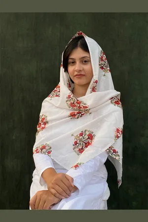 BUTA BUTI Floral Printed Cotton Scarves