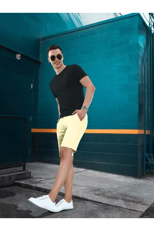 Highlander Men Yellow Solid Slim Fit Regular Shorts