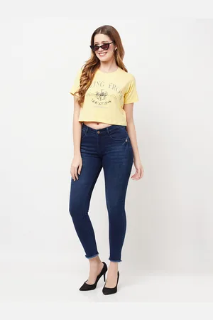 Crimsoune Club Women Yellow & Black Printed Slim Fit Crop T-shirt