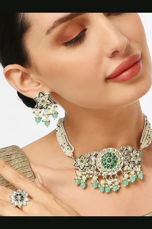 OOMPH Kundan-Studded & Beaded Jewellery Set