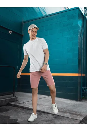 Highlander Men Pink Solid Slim Fit Regular Shorts