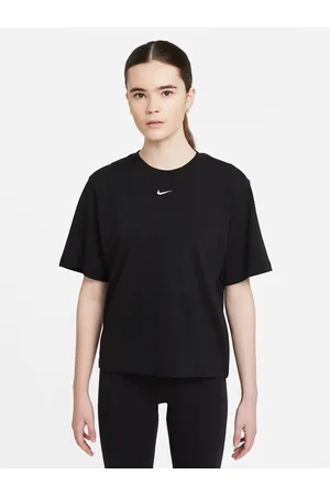 Nike Women Essentials T-shirt
