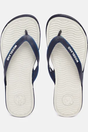 Woodland Men Textured Rubber Thong Flip-Flops