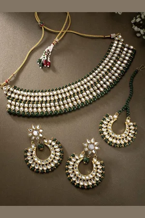Peora Green & Off-White Gold-Plated Kundan Jewellery Set