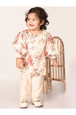 Vastramay Girls Floral Printed Puff Sleeves Straight Kurta With Trouser
